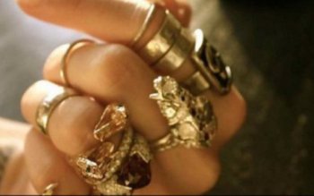 Porţi bijuterii din aur? Boală …