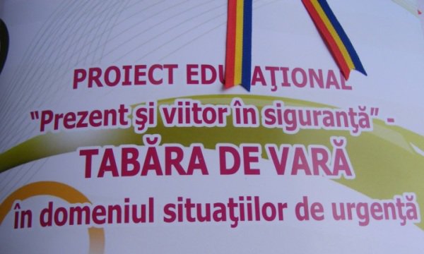 Elevii botoşăneni, aşteptaţi să participe la Şcoala de vară în domeniul situaţiilor de urgenţă