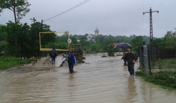 4 milioane de lei alocați județului Botoșani, de la Guvern, pentru refacerea infrastructurii după inundații