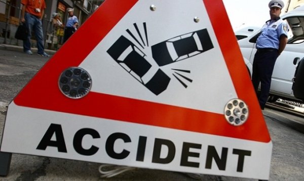 Accident cu două victime, pe Bulevardul Mihai Eminescu