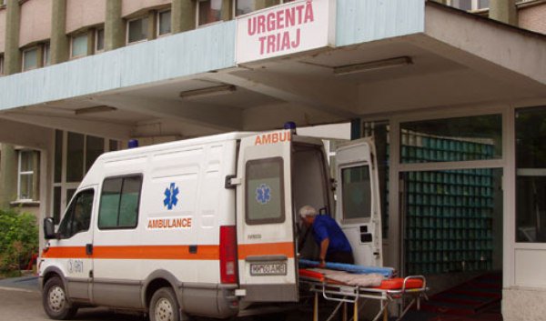 Mezinul primarului Cătălin Flutur, a ajuns la spital, după ce a căzut de la înălţime! 