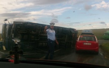 Un TIR care transporta frigidere …