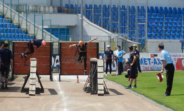 Pompierii din Moldova se întrec la Botoşani.