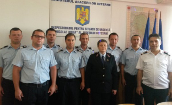 30 de pompieri botoşăneni avansaţi în grad - FOTO