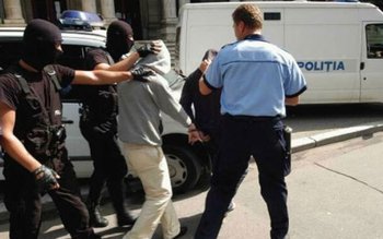 Urmărit naţional pentru comiterea unui …