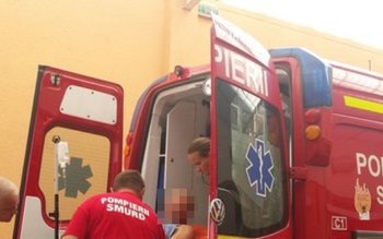 Bărbat luat de ambulanță după …