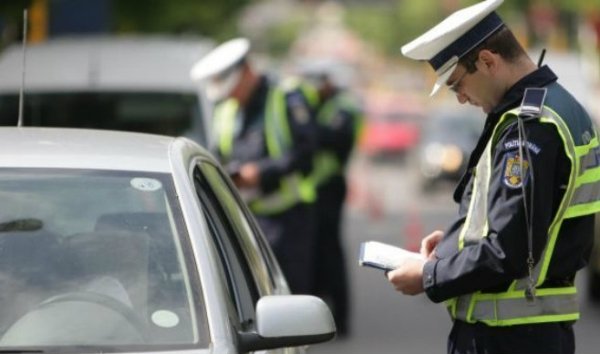Șoferi sancționați după ce s-au urcat la volan sub influența băuturilor alcoolice
