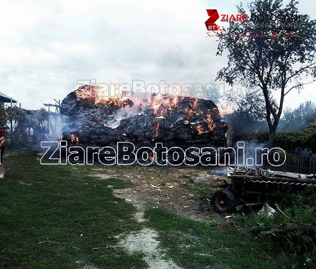 30 de tone de furaje și două clădiri mistuite de un incendiu uriaș la Suharău - FOTO