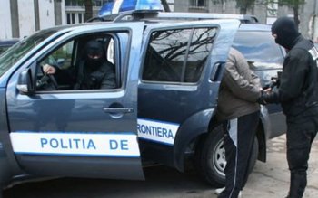 Bărbat reținut de polițiștii de …
