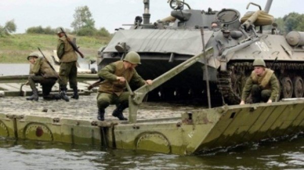 Tancuri din Transnistria au trecut Nistrul pe sub apă și au simulat un atac împotriva „inamicului