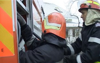 Incendii provocate din neglijenţă la …