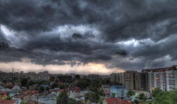 Avertizare de ultimă oră de la meteo. COD GALBEN de furtuni şi grindină! A început! Care sunt zonele vizate!