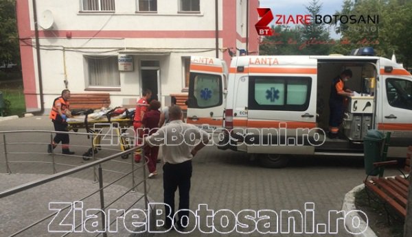 Un bărbat din Stăuceni a făcut infarct în centrul Dorohoiului. Transportat de urgență la Iași - FOTO