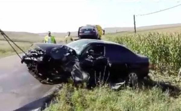 Accident grav! O depăşire neregulamentară a băgat un mire în spital chiar în ziua nunţii