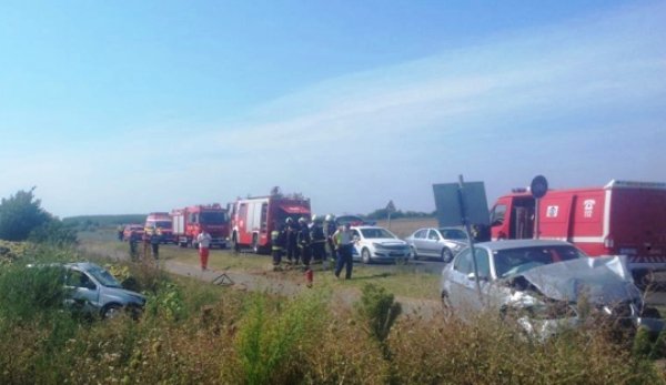 Accident în Ungaria: Au fost chemați și pompieri români - FOTO