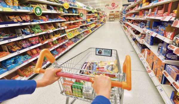 Modificări privind legea care obligă marile magazine să vândă în proporţie de 51% alimente româneşti