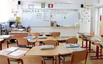 Părinţii elevilor care strică băncile …