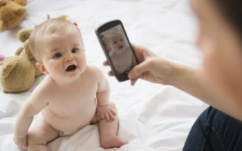 Au părinții dreptul să posteze …