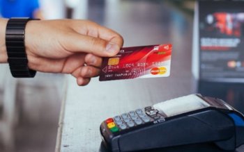 Instituţiile publice care încasează impozite, …