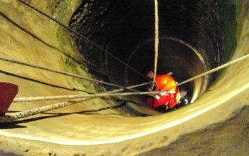 Intervenţie a pompierilor botoşăneni pentru …