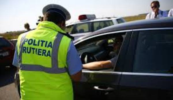 Autovehicul furat din Italia, depistat de poliţişti la Botoșani