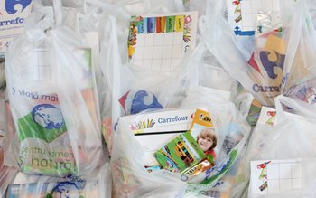 Carrefour întâmpină elevii de clasa …
