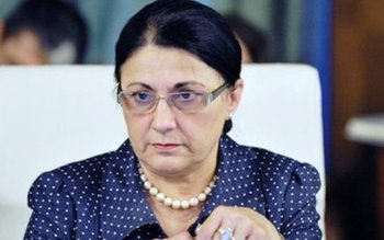 Iniţiativă legislativă a Ecaterinei Andronescu …