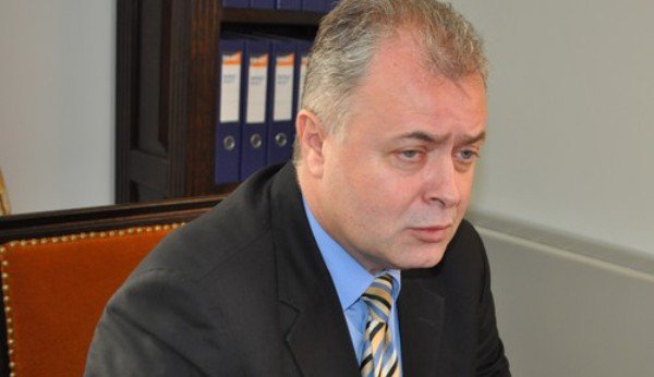 Primarul Cătălin Flutur propune facilităţi fiscale pentru populaţia cu datorii la bugetul local