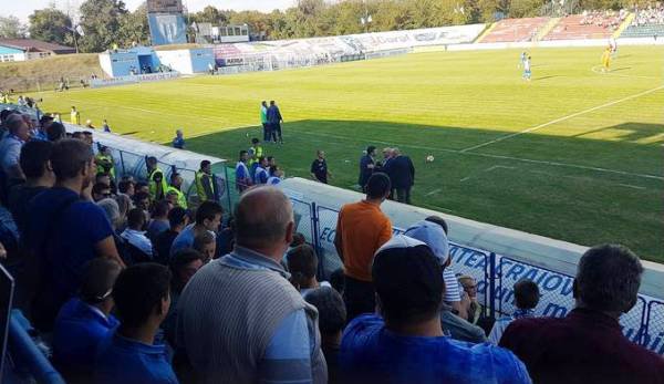 Scandal la meciul CSU Craiova - FC Botoșani Heleșteanu și Grozavu s-au înjurat cu fanii craioveni