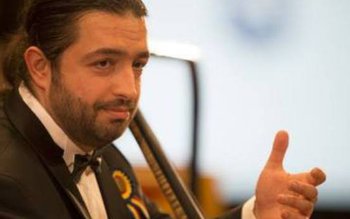 Violoncelistul Adrian Naidin a căzut …