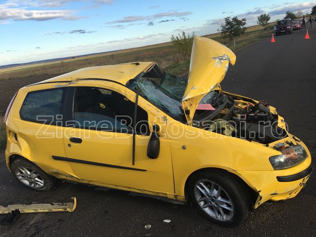 Accident pe drumul Botoșani-Dorohoi! Tânăr rănit după ce mașina pe care o conducea s-a dat de mai multe ori peste cap! - FOTO