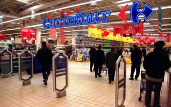 Două angajate la CARREFOUR Botoșani …