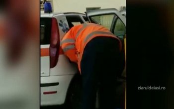 Un ambulanţier din Iaşi, surprins …