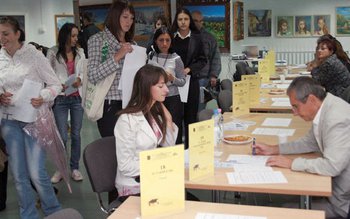 Câți tineri s-au angajat prin …