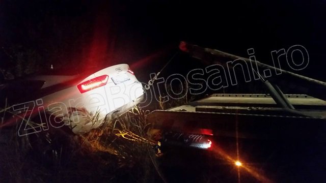Accident rutier la Leorda: Un șofer a ratat o curbă și a ajuns cu mașina pe calea ferată - FOTO