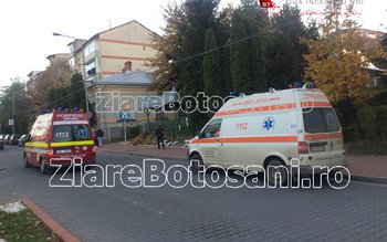 Bărbat găsit mort într-un apartament …