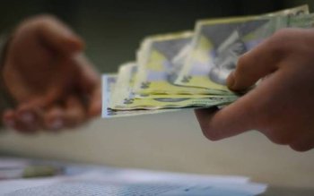 Vești bune pentru bugetari: Klaus …