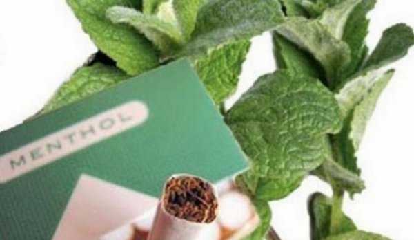 A fost promulgată legea care interzice comercializarea ţigărilor cu arome. Acestea dispar de pe piaţă în 30 de zile