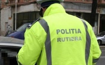 Inconștiență! A lovit cu mașina …