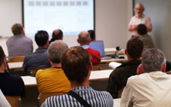 Peste 700 de participanţi la …