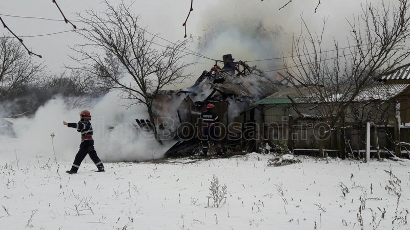 Incendiu la o gospodărie din Smârdan provocat de un jar - FOTO
