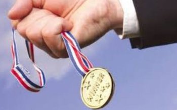 Premii importante obținute de un …