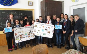 Pace în poezie și culoare …