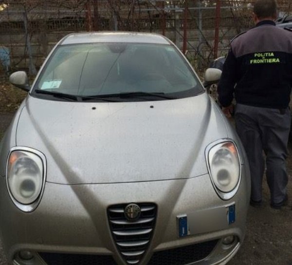 Alfa Romeo declarat furat în Italia, depistat în aceeaşi zi la PTF Rădăuţi Prut