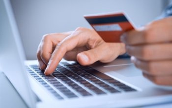 Trei bănci din România, câștigătoarele …