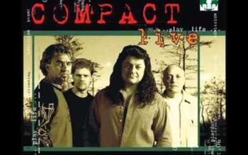 Trupa Compact! Istoria unui blestem …