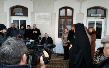 Oficialitățile județului au depus coroane …