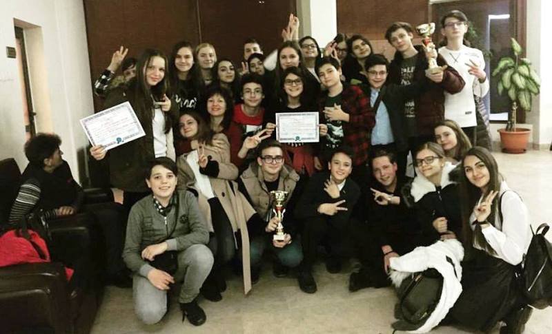 Premii şi distincţii ale elevilor botoşăneni la Festivalul de teatru bilingv „Eugène Ionesco”, Buzău