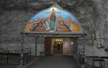 Sărbătoare mare astăzi. E cruce …