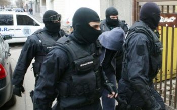 Percheziții la domiciliul unor tineri …